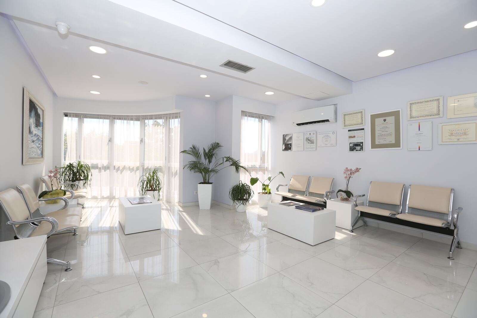 Reception of our partner dental clinic